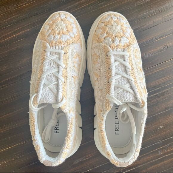 FREE PEOPLE Catch Me If You Can Crochet Platform Sneaker in Natural Size 9.5 NEW - Picture 11 of 15